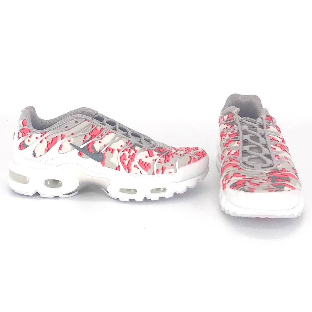 Nike Air Max Plus C Size 7.5 Women